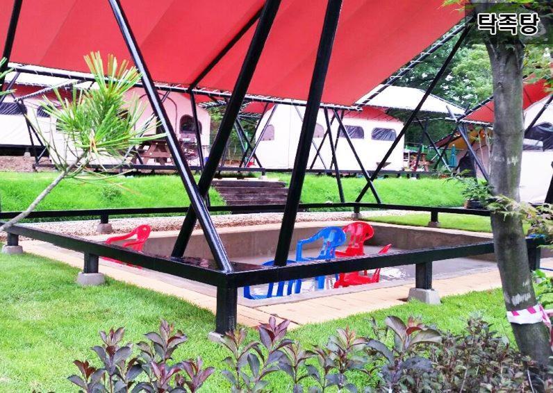Bukhan Mountain Glamping *